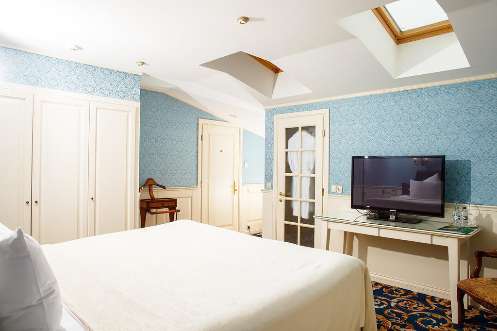 Ministerium Hotell Odessa Exteriör bild